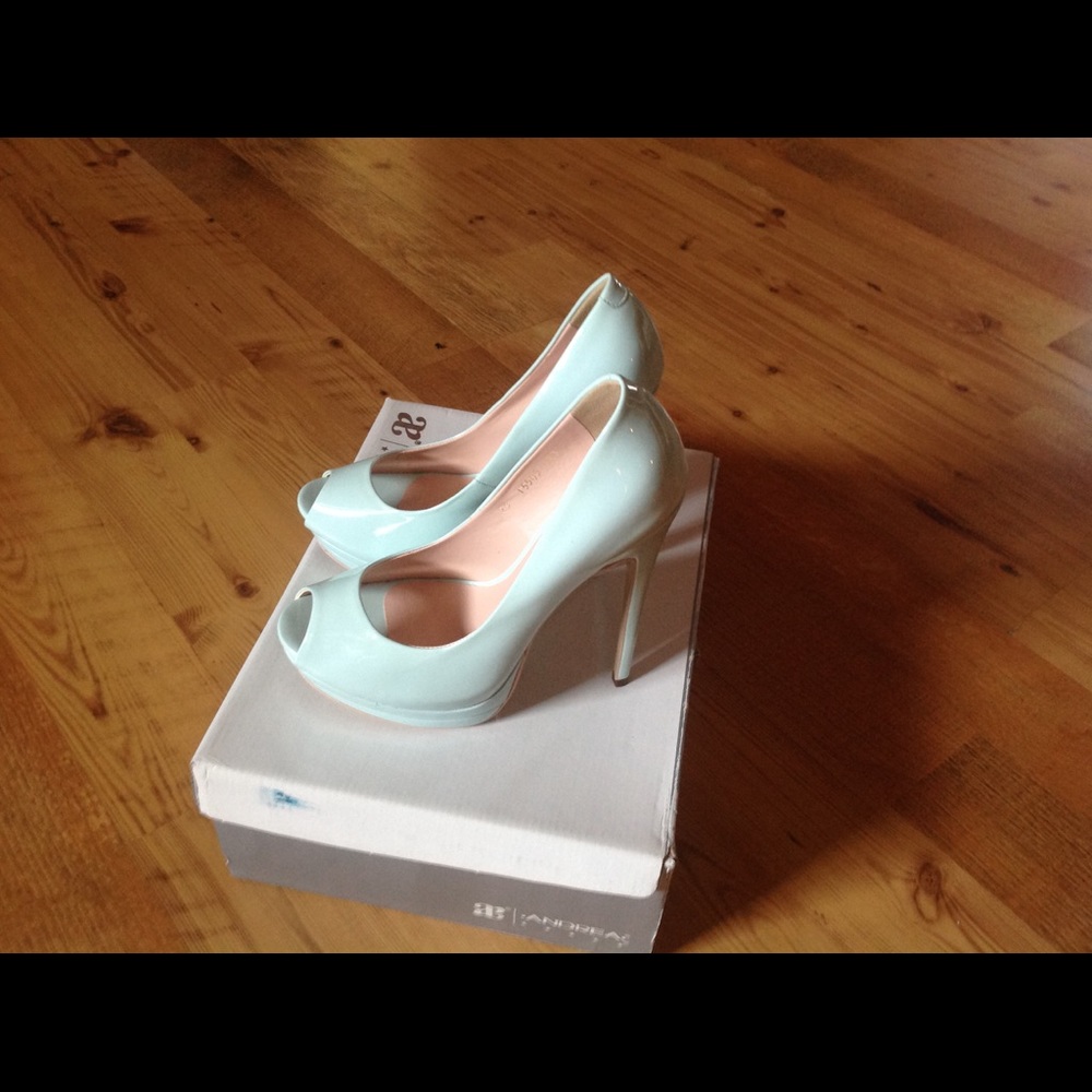 Andrea shoes 👠 loved